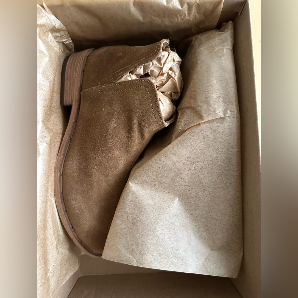 Beek Falcon Ankle Boots – Chestnut Brown Suede Leather, Size 7 – NIB - Picture 3 of 13